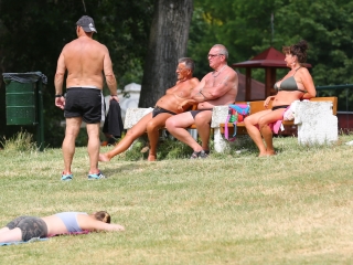 Kánikulai különkiadás a szabadstrandról - fotó: 