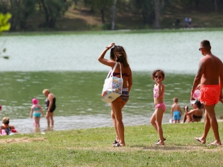 Kánikulai különkiadás a szabadstrandról - fotó: 