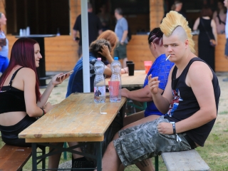 Metal Factory: hétfői bemelegítés - fotó: 