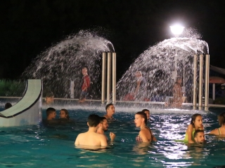 Holdfényfürdő a Strandok Éjszakáján - fotó: 