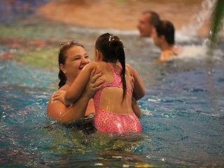 Holdfényfürdő a Strandok Éjszakáján - fotó: 