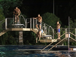 Holdfényfürdő a Strandok Éjszakáján - fotó: 