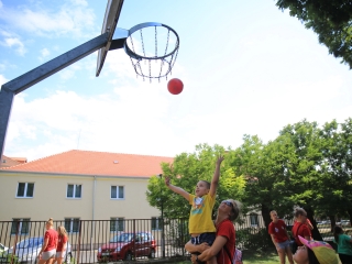 Vendégségben a DKKA az Útkeresés Segítő Szolgálatnál - fotó: 