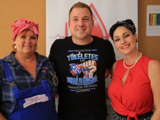 Dunaújváros 70: retró véradás - fotó: 