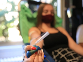 Dunaújváros 70: retró véradás - fotó: 