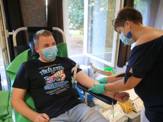 Dunaújváros 70: retró véradás - fotó: 