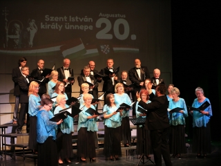 Dunaújváros 70: ünnepi könyvbemutató és díjátadás - fotó: 