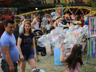 Parázs-Varázs és augusztális: esti képtár - fotó: 