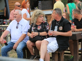 Parázs-Varázs és augusztális: esti képtár - fotó: 