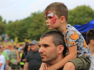 Parázs-Varázs és augusztális: esti képtár - fotó: 