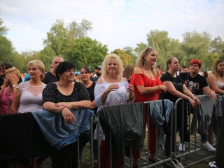 Parázs-Varázs és augusztális: esti képtár - fotó: 