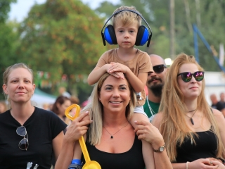 Parázs-Varázs és augusztális: esti képtár - fotó: 