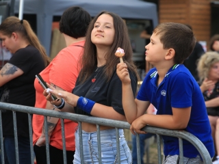 Parázs-Varázs és augusztális: esti képtár - fotó: 