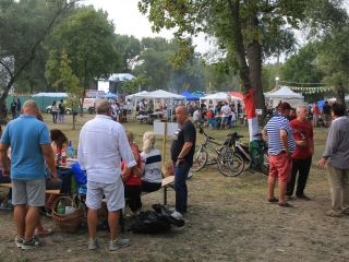 Parázs-Varázs és augusztális: esti képtár - fotó: 