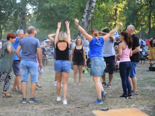 Parázs-Varázs és augusztális: esti képtár - fotó: 