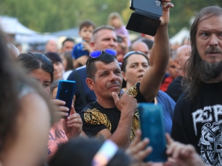 Parázs-Varázs és augusztális: esti képtár - fotó: 