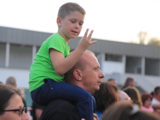 Parázs-Varázs és augusztális: esti képtár - fotó: 