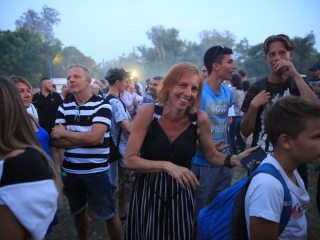 Parázs-Varázs és augusztális: esti képtár - fotó: 