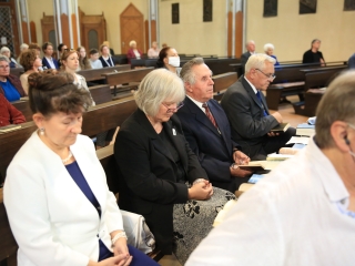 Áldás az ablakokra, áldás a Mózes-szoborra - fotó: 