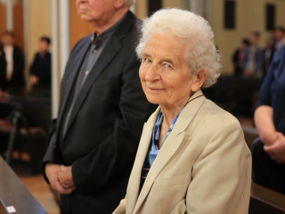 Áldás az ablakokra, áldás a Mózes-szoborra - fotó: 