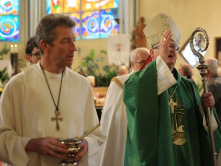 Áldás az ablakokra, áldás a Mózes-szoborra - fotó: 