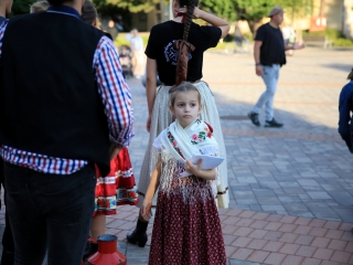 Néptánc a flaszteren – három helyszínen ropták - fotó: 