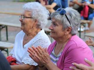 Dunaújváros 70: KönyvTér a Városháza téren - fotó: 