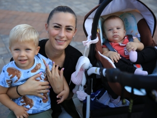 Dunaújváros 70: KönyvTér a Városháza téren - fotó: 