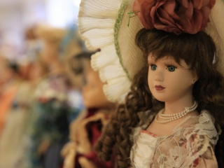 Babakiállítás a Dunaferr iskolában - fotó: 