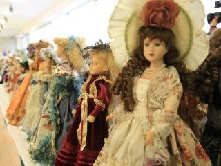 Babakiállítás a Dunaferr iskolában - fotó: 