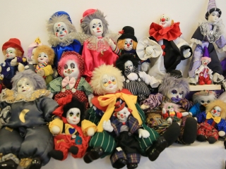 Babakiállítás a Dunaferr iskolában - fotó: 