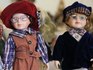 Babakiállítás a Dunaferr iskolában - fotó: 