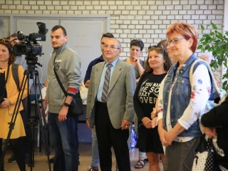 Babakiállítás a Dunaferr iskolában - fotó: 