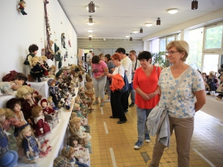 Babakiállítás a Dunaferr iskolában - fotó: 