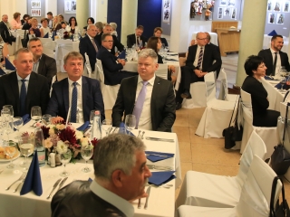 Ünnepelt a Dunaújvárosi Kereskedelmi és Iparakamara - fotó: 