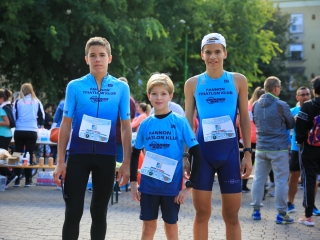 Fuss velünk, fuss értünk! - fotó: 