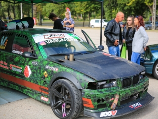 Bimmer Parádé az állatmentőknek - fotó: 