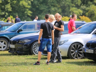 Bimmer Parádé az állatmentőknek - fotó: 