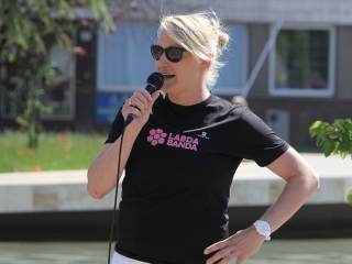 Labda banda a Városháza téren - fotó: Sándor Judit