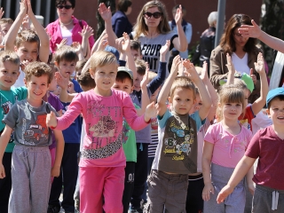 Labda banda a Városháza téren - fotó: Sándor Judit