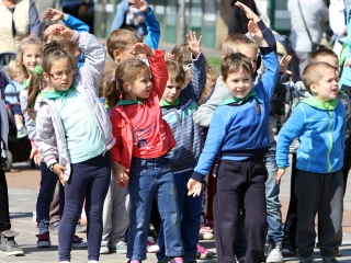 Labda banda a Városháza téren - fotó: Sándor Judit
