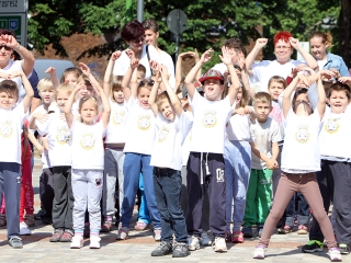 Labda banda a Városháza téren - fotó: Sándor Judit