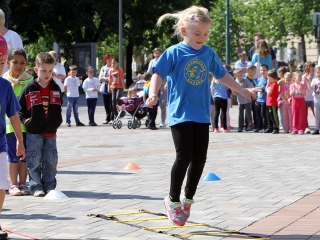 Labda banda a Városháza téren - fotó: Sándor Judit