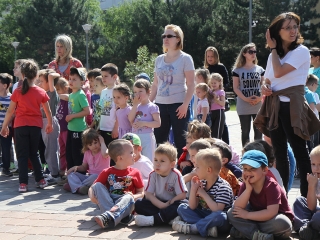 Labda banda a Városháza téren - fotó: Sándor Judit