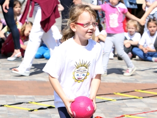 Labda banda a Városháza téren - fotó: Sándor Judit