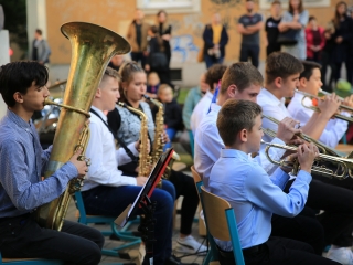 A zene világnapja a Sándor Frigyes Zeneiskolában - fotó: 