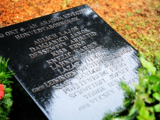 Október 6. – megemlékezés és koszorúzás - fotó: 