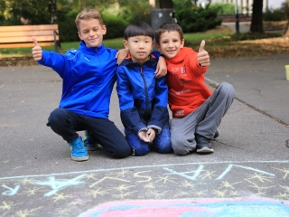 Aszfaltrajzok a Vasvári iskola születésnapjára - fotó: 