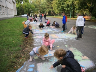 Aszfaltrajzok a Vasvári iskola születésnapjára - fotó: 