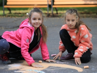 Aszfaltrajzok a Vasvári iskola születésnapjára - fotó: 